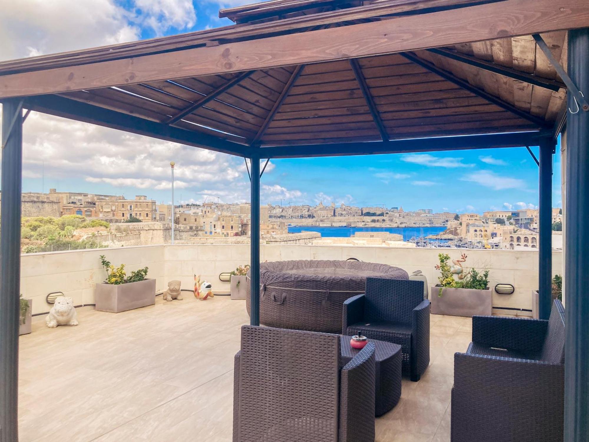 Valletta And Grand Harbour Lookout Kalkara Exterior photo